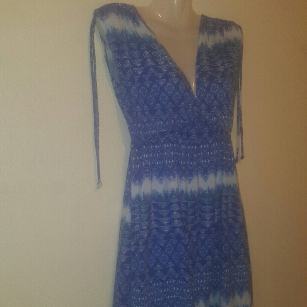Spring dress - Picture 2 of 4