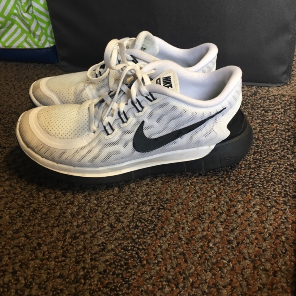 Nike tennis shoes