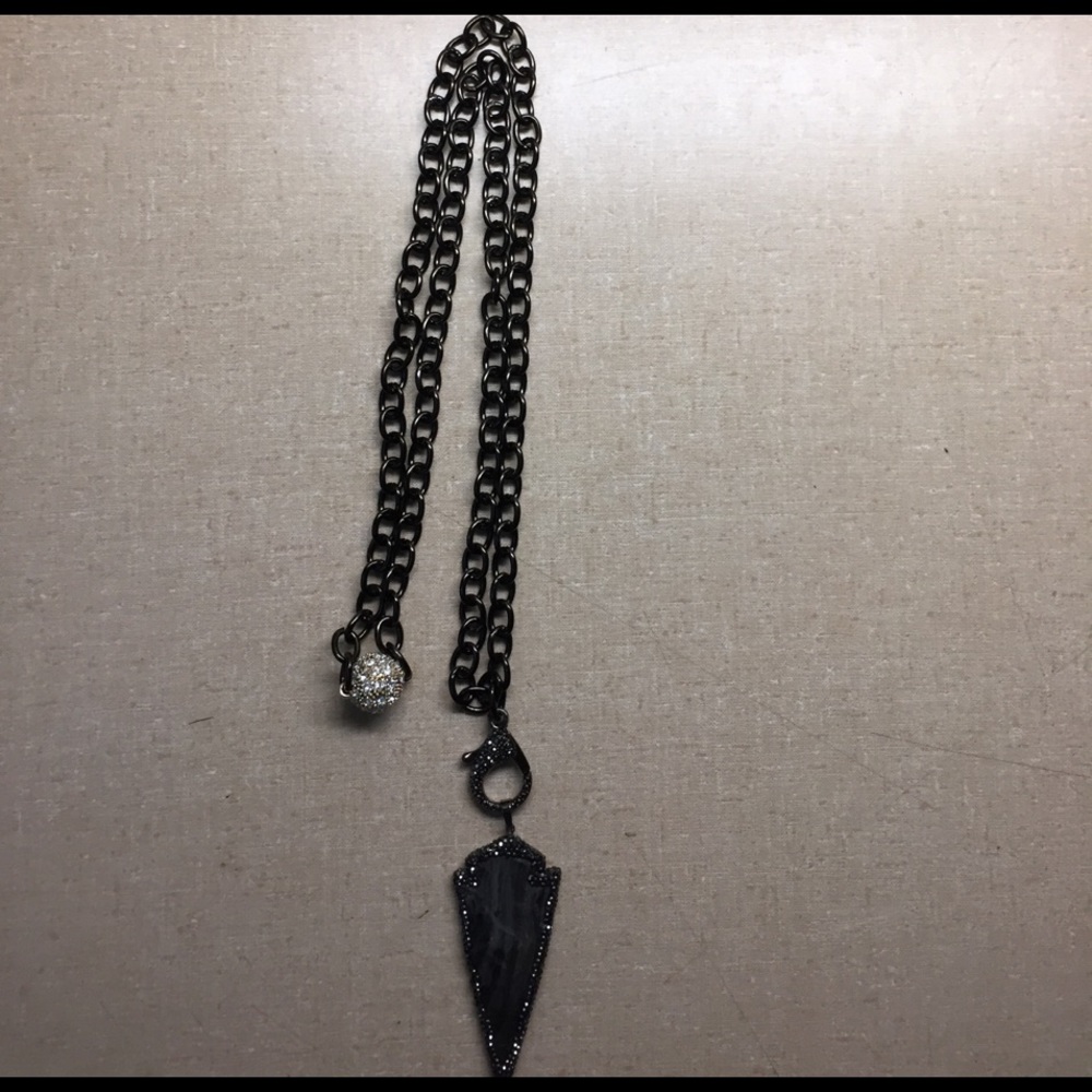 Long arrowhead necklace