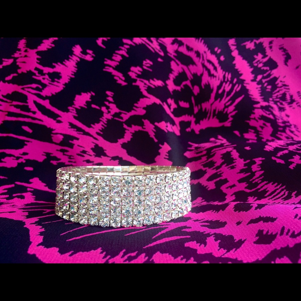 Crystal bracelet NWoT Sold