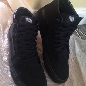 VANZ *OFF THE WALL* SHOES