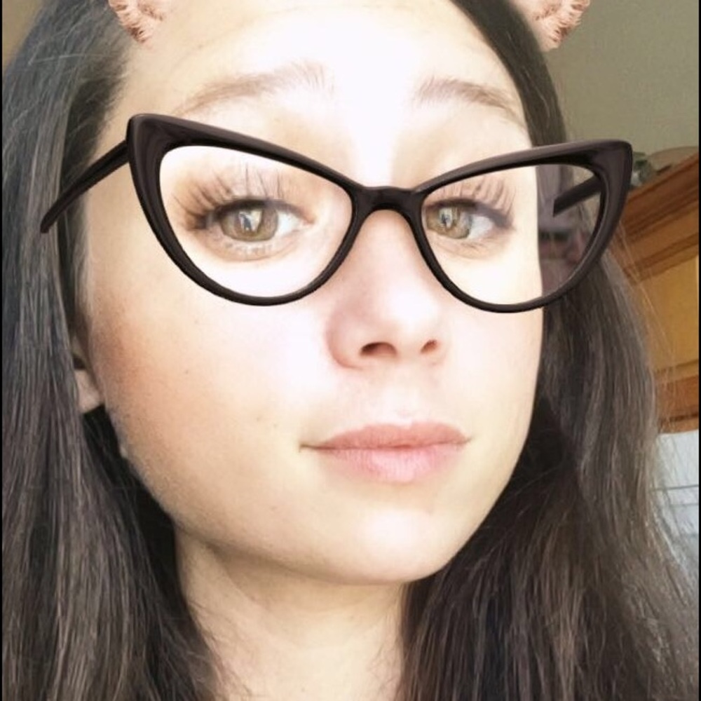 Meet your Posher, Calley