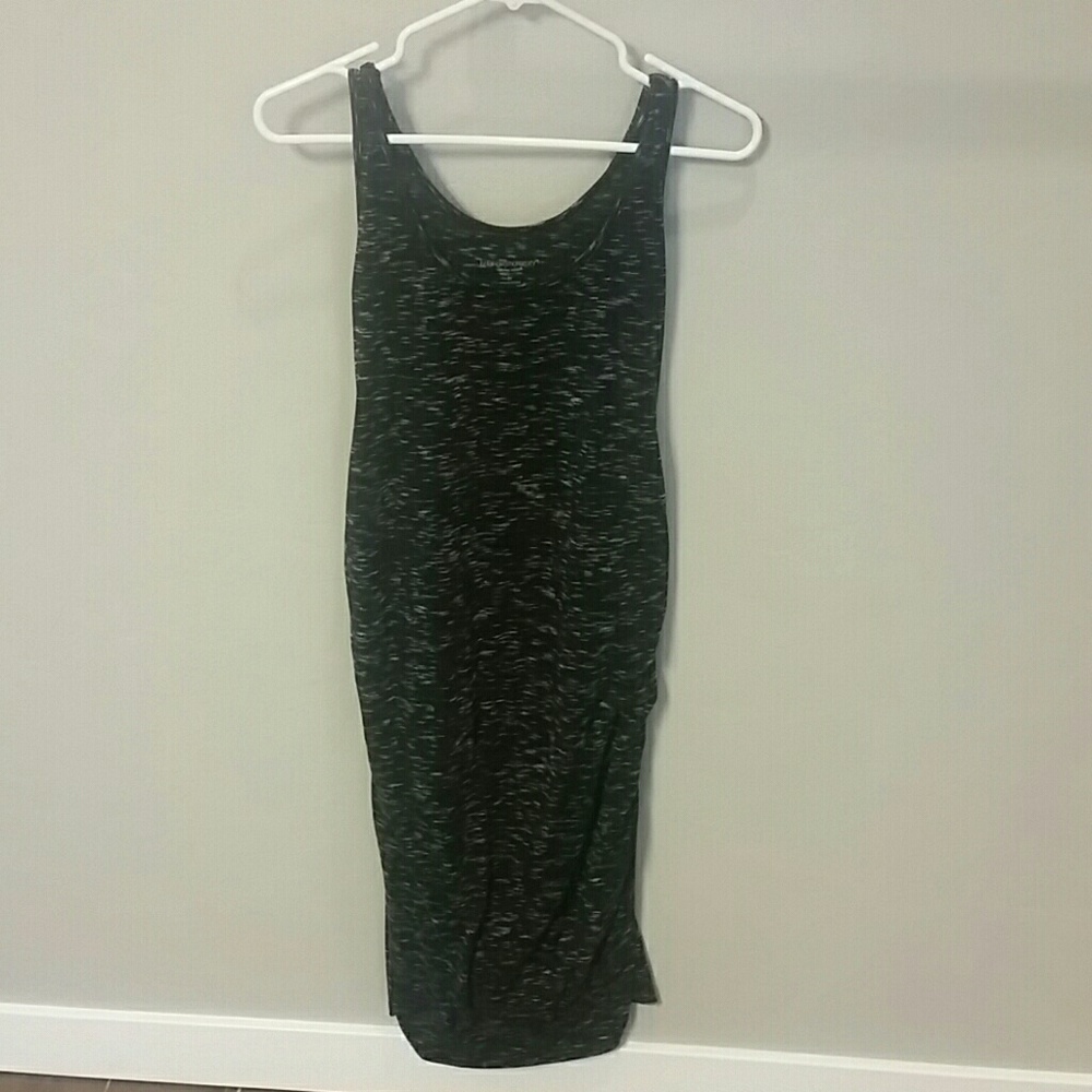 Liz Lange sleeveless tank maternity dress