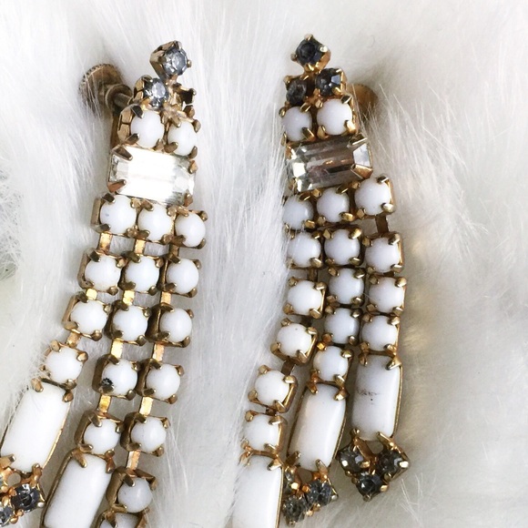 . {MILK GLASS + CRYSTAL} Gatsby screw-back earring - Picture 8 of 8