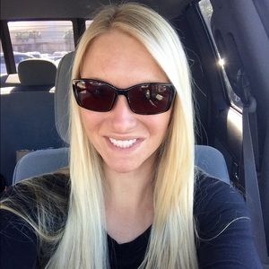 Meet your Posher, Lyndsey