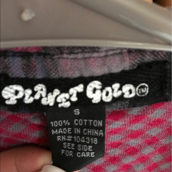 Button down casual plaid shirt. Small.Red - Picture 3 of 5