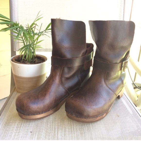 Dansko Shoes - NWT! Sanita flex Boot