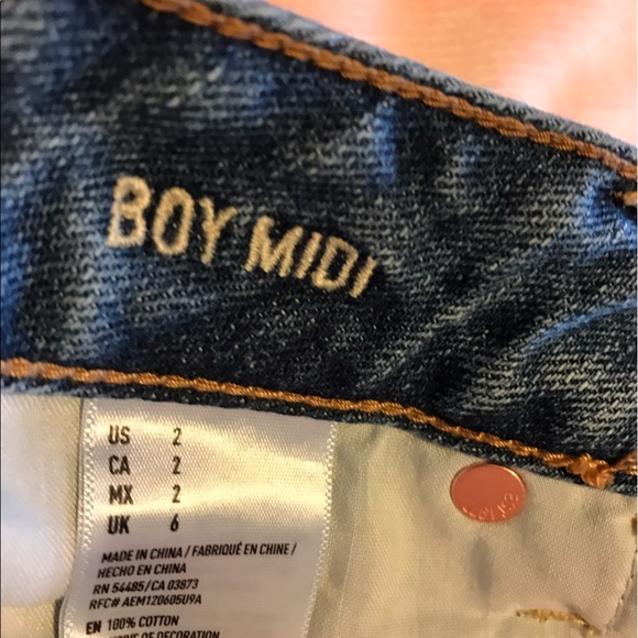 Like New American Eagle Boy Midi Distressed Shorts - Picture 4 of 4