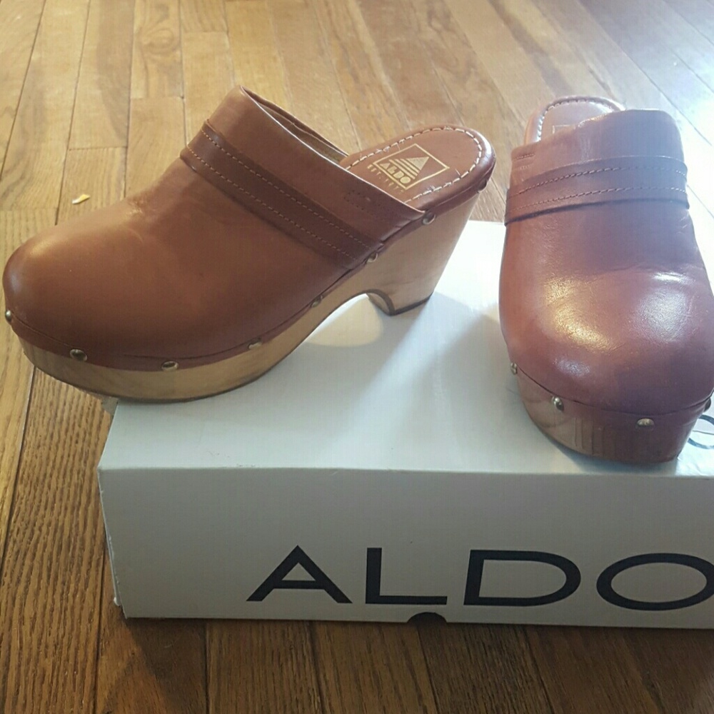 Clogs