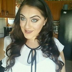 Meet your Posher, Vanessa