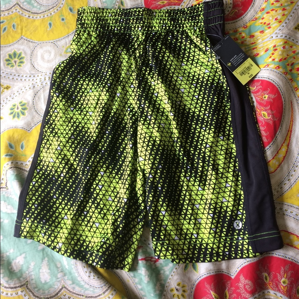 Boys athletic shorts. Size 8. NWT. Green & black