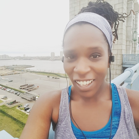 Meet your Posher, Lacinda - Picture 2 of 2