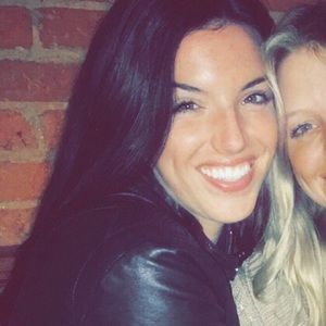 Meet your Posher, Cait