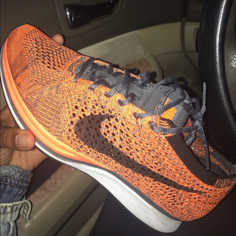 NIKE FLYKNIT RACER ❤️❤️
