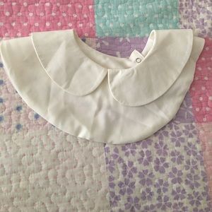 Attachable Rounded White Collar