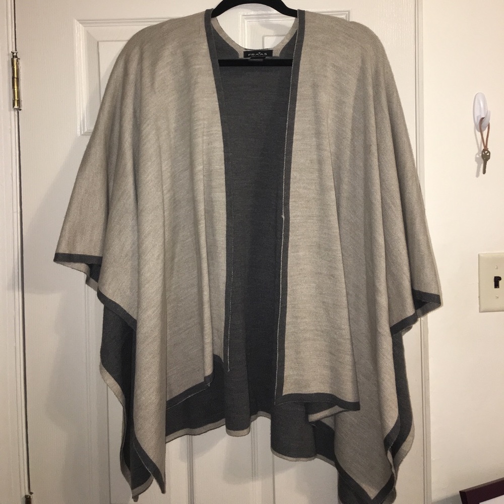 FRAAS o/s tan and grey Cape