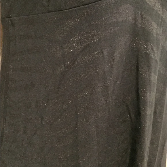 Black print dress by a Express is NWT Size medium - Picture 3 of 5