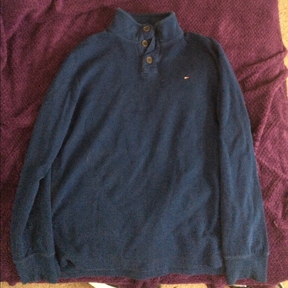 Tommy Hilfiger lomg sleeve sweater - Picture 2 of 3