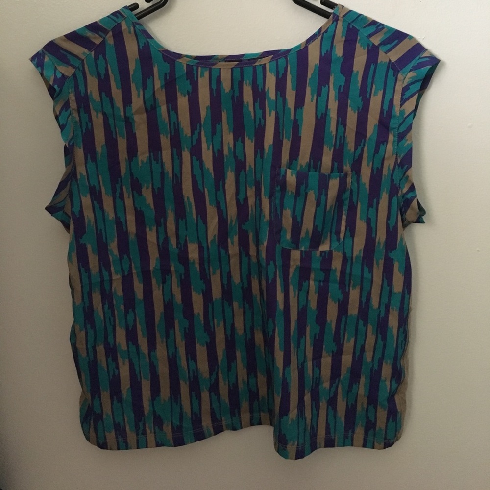 Multi-colored t-shirt