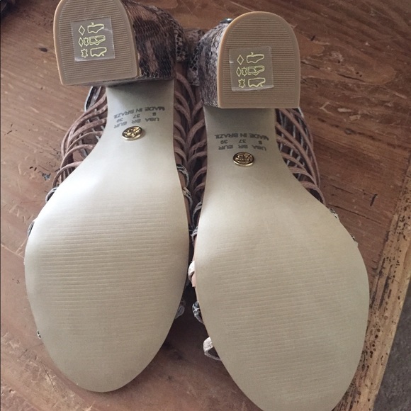 Brand new snake skin chunky heels - Picture 3 of 5