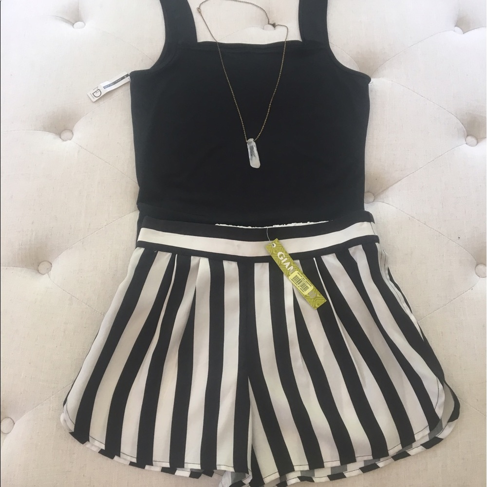 NWT Gianni Bini black and white striped shorts