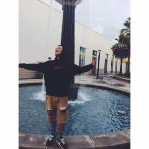 Meet your Posher, Tyler