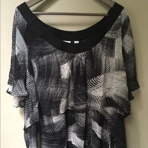 Avenue 3 Tier Ruffle Shirt 30/32