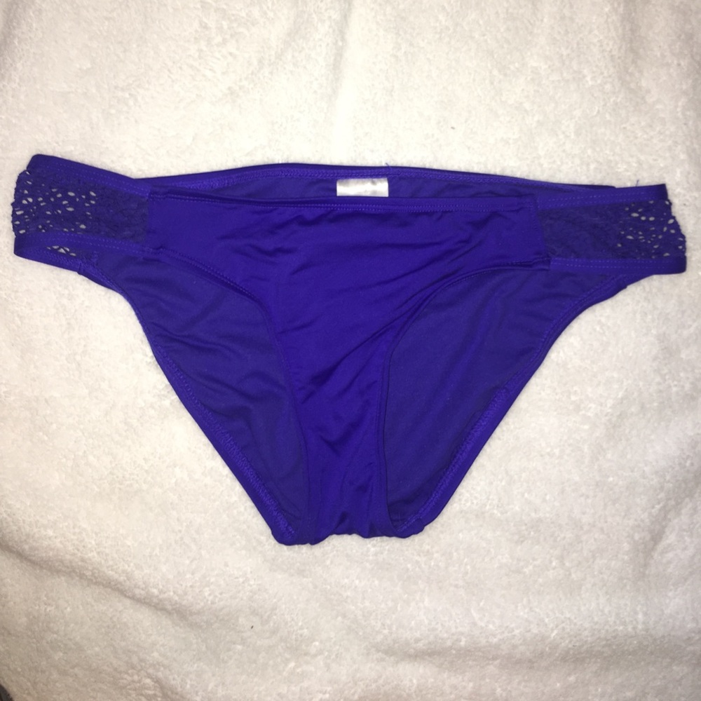 Bikini bottoms