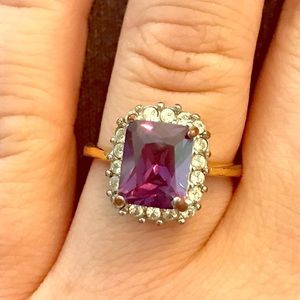 Purple stone gold ring
