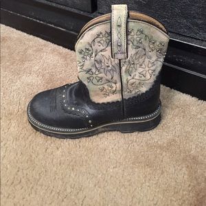 Ariat fatbaby boots size 7B