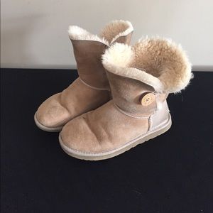 Bailey Button Uggs