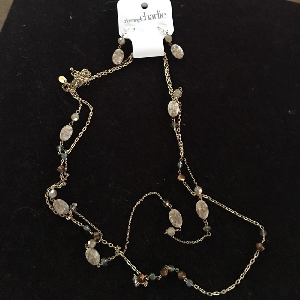 Necklace and earring set
