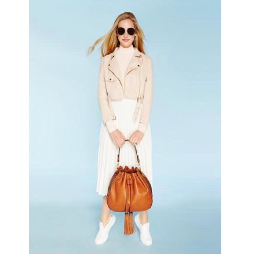 Melie Bianco Cyrus Black Handbag - Picture 5 of 5