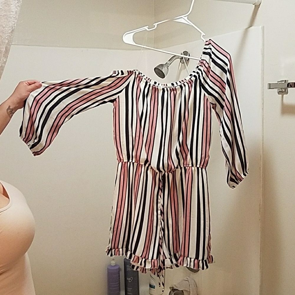 Romper - Picture 3 of 4