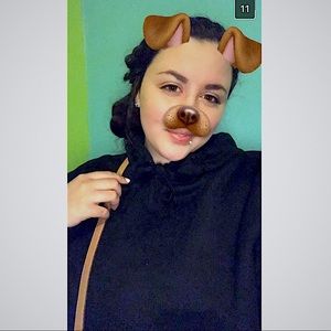 Meet your Posher, Olivia