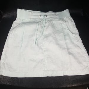 Athleta size 6 small light Mint green linen skirt