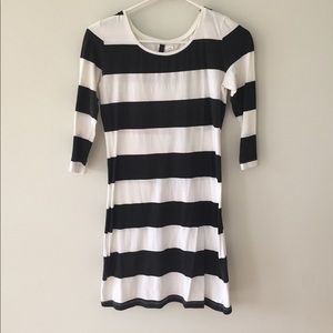 Bold black&white stripe t-shirt dress/tunic