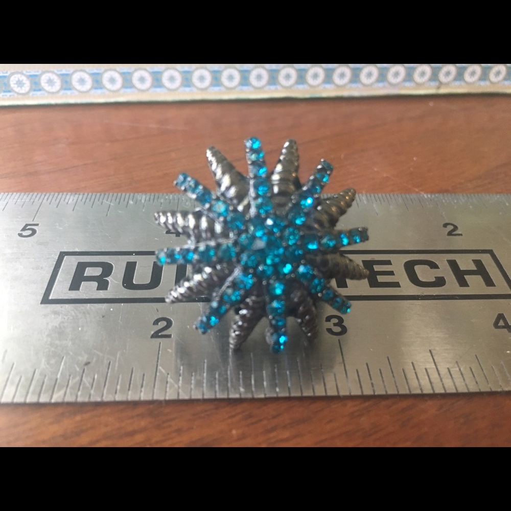 Blue crystals adjustable ring