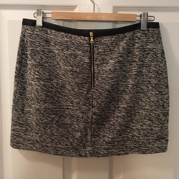 Express black/white Wool Mini! - Picture 2 of 7