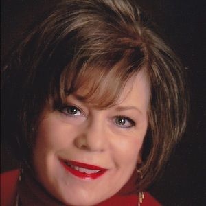 Meet your Posher, Nancy
