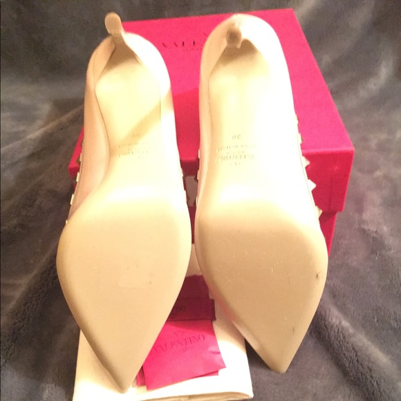 Valentino Rock Stud Pumps - Picture 3 of 7