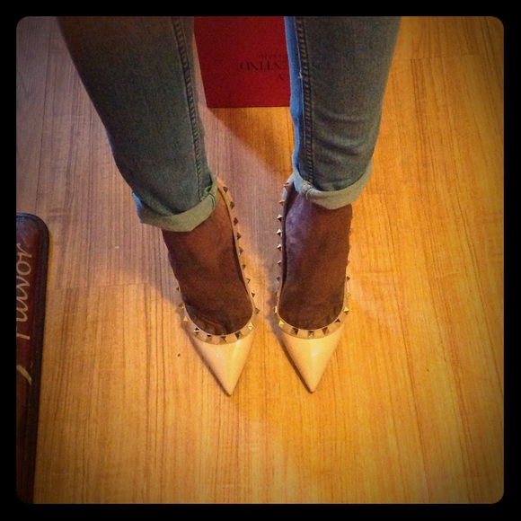 Valentino Rock Stud Pumps - Picture 7 of 7