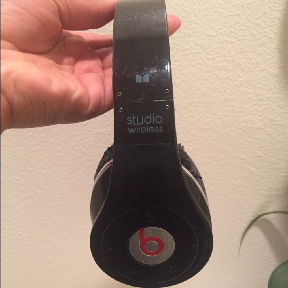 Dre Beats Studio Wireless Headphones
