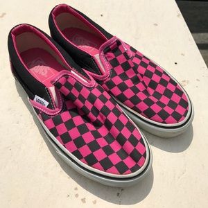 Vans Checker Classic Pink Slip-On (PRICE DROP🔥)