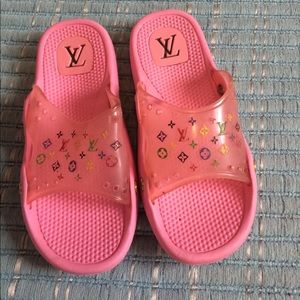 Last chance to buy TODAY 4pm! Make me an offer! :)