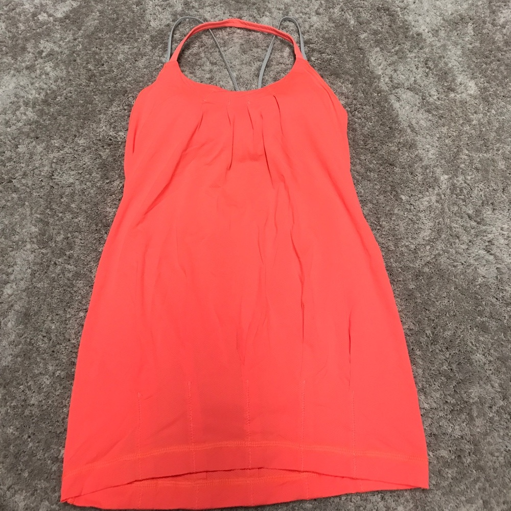 Lululemon top with built in bra