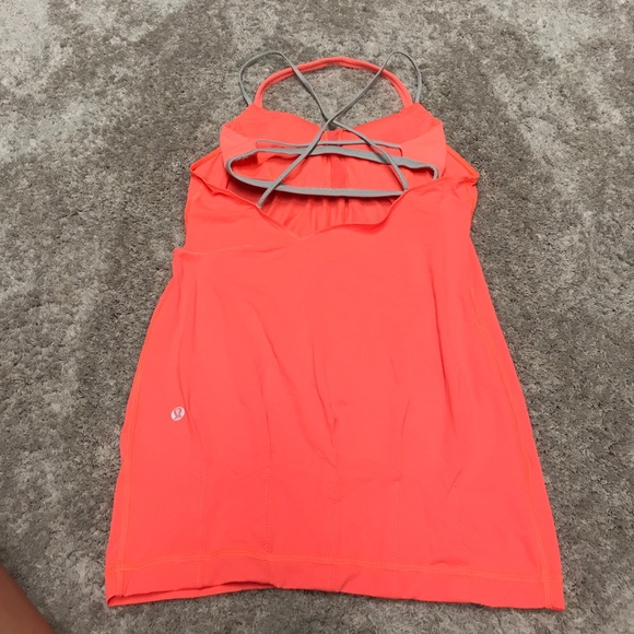 Lululemon top with built in bra - Picture 2 of 4