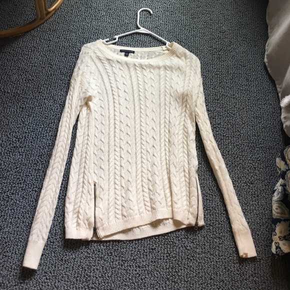 American Eagle sweater - Picture 1 of 1