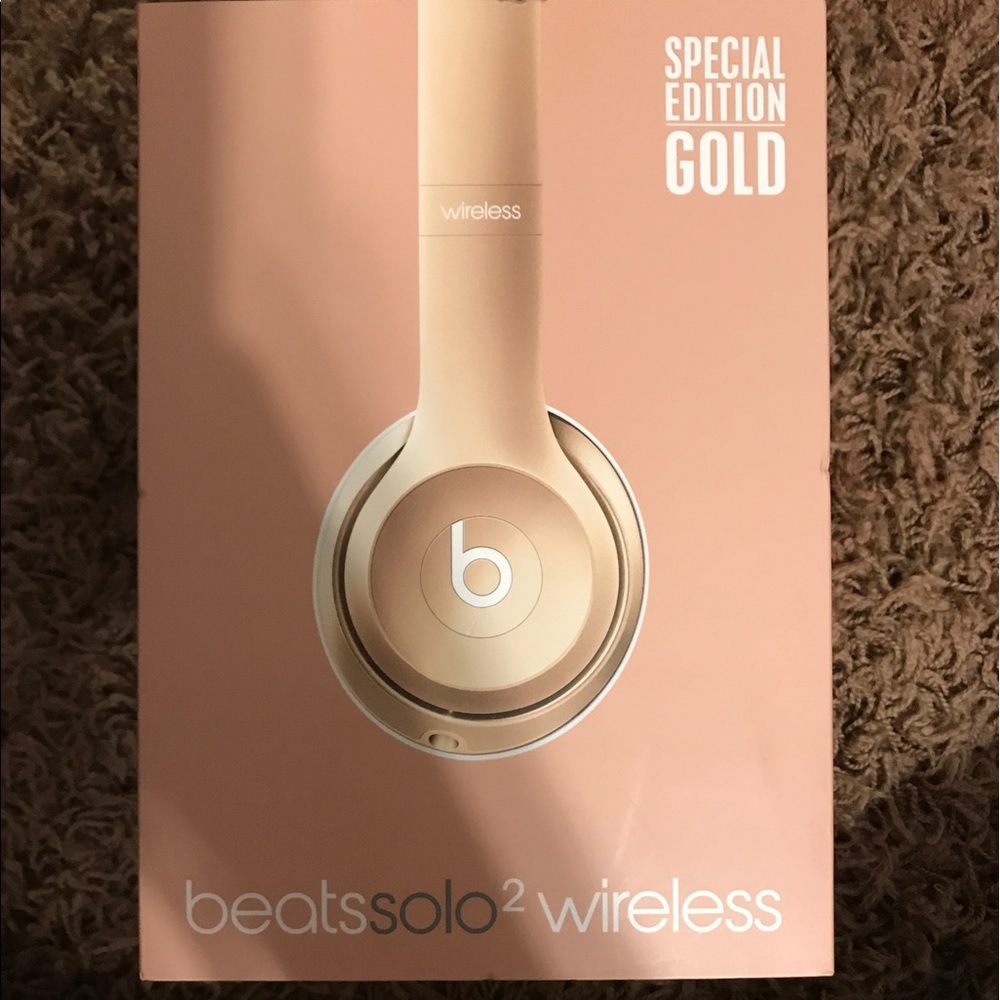 SOLD Beats solo 2 wireless Gold BRAND NEW