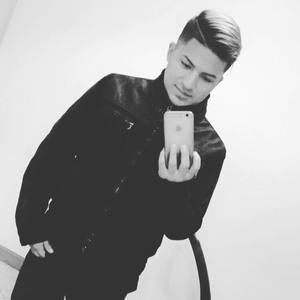 Meet your Posher, Diego